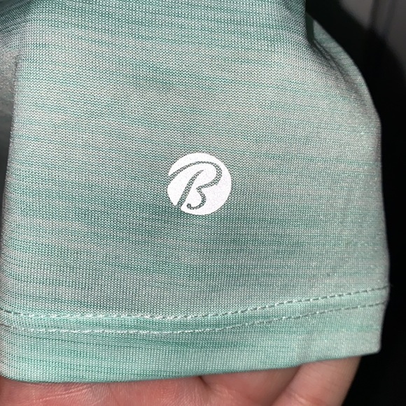 Workout top - Picture 3 of 3